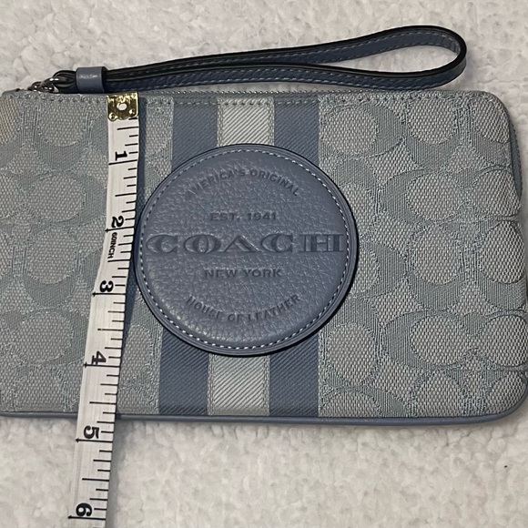 Coach Dempsey Large Corner Zip Wristlet - Picture 4 of 15